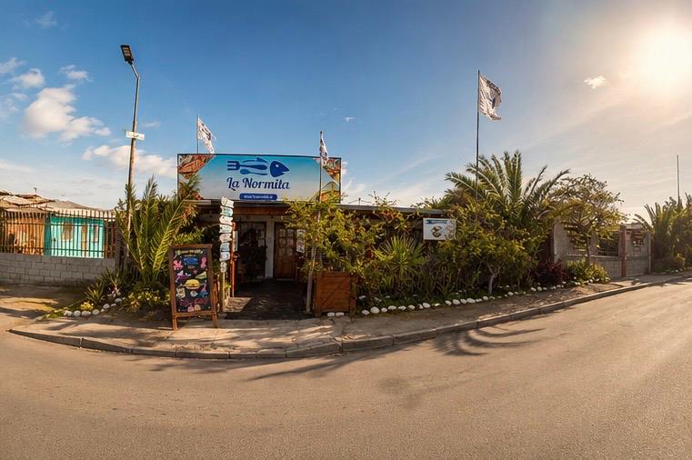 Vista exterior de Restaurant La Normita en Caleta Buena